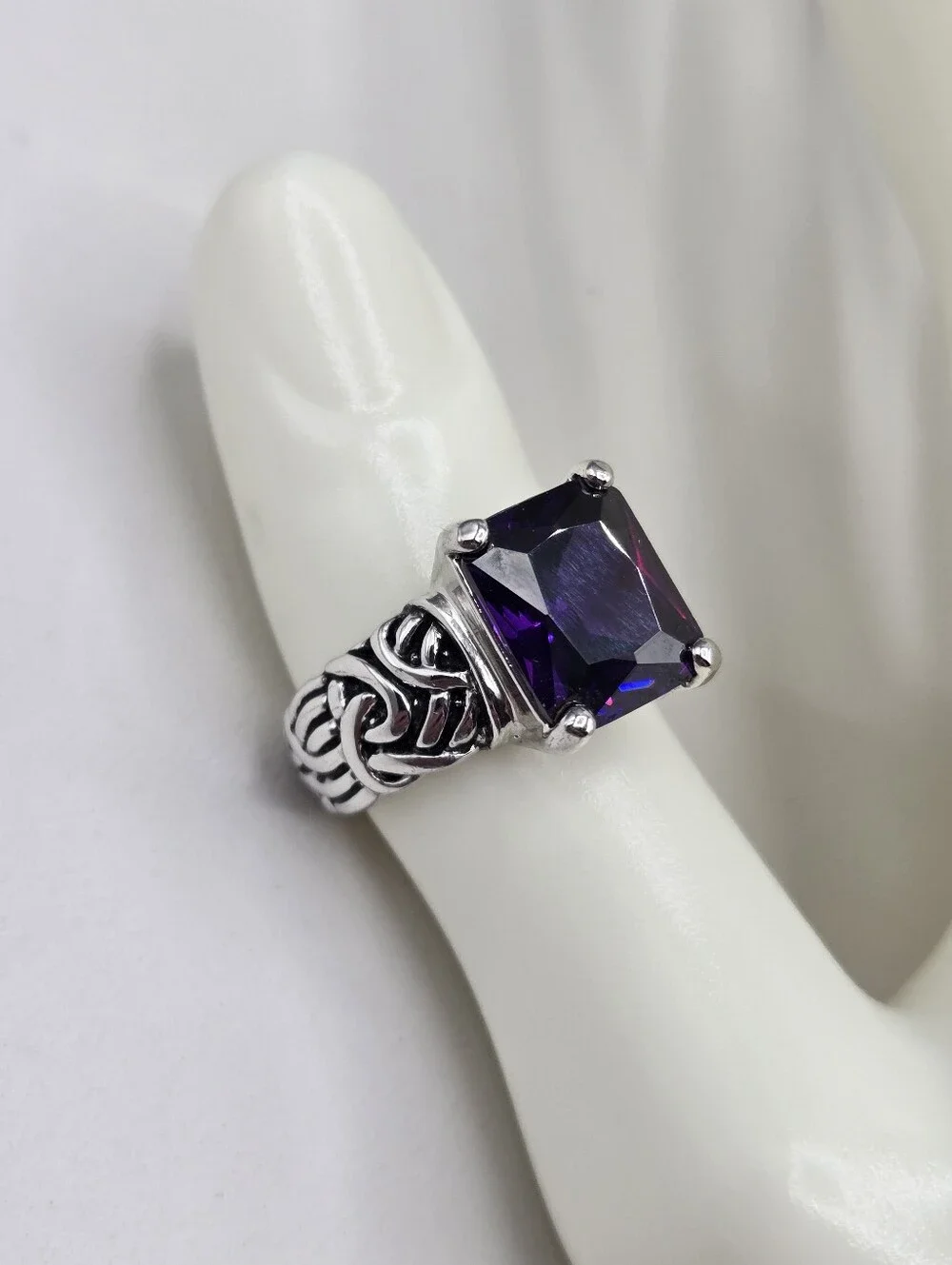 Swarovski Crystal Elements Silver Statement Ring Purple Amethyst Size 8
